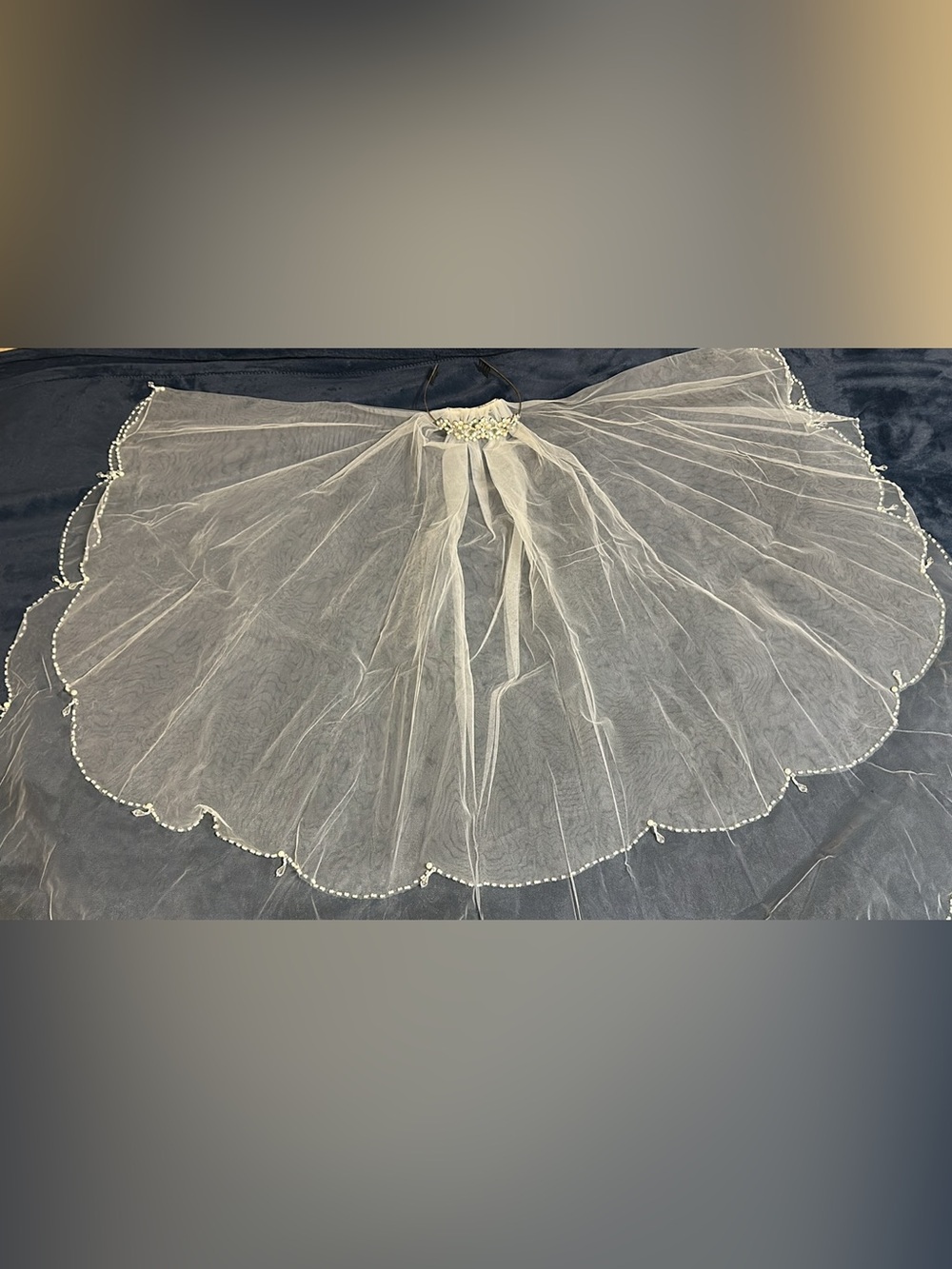 David's Bridal Vintage 2-Tier Scalloped Beaded Ivory Veil with Tiara Headband (3